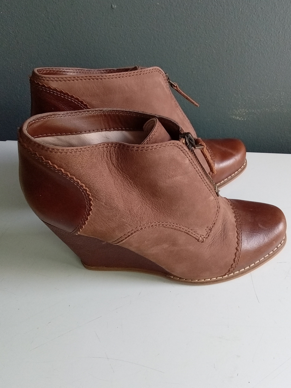 Plenty by Tracy‎ Reese Two-Tone Brown Leather Wedge Ankle Booties